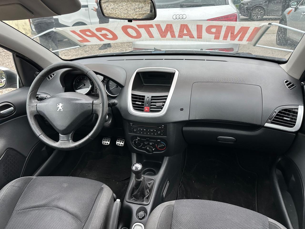 Peugeot 206 Plus 1.2 gpl 2011