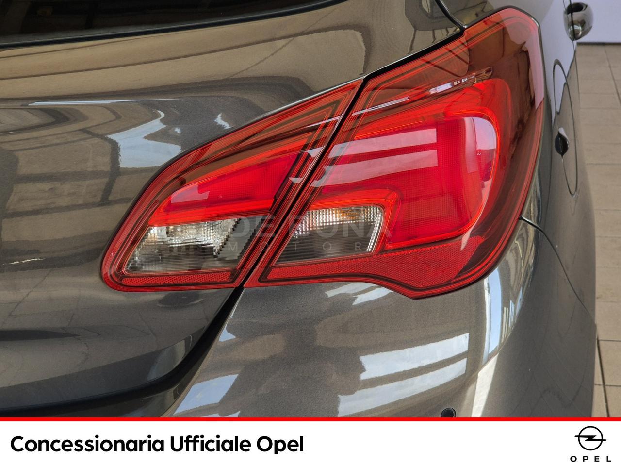 Opel Corsa 5p 1.2 b-color