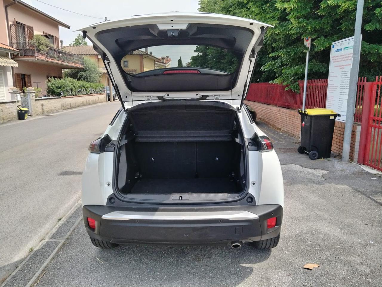 Peugeot 2008 GT 1.5 Blue HDI 110
