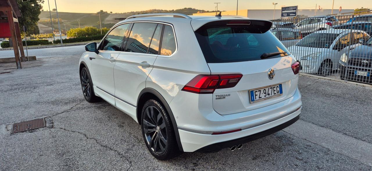 Volkswagen Tiguan 1.5 TSI Sport 130cv R-LINE ADATTA NEOPATENTATI