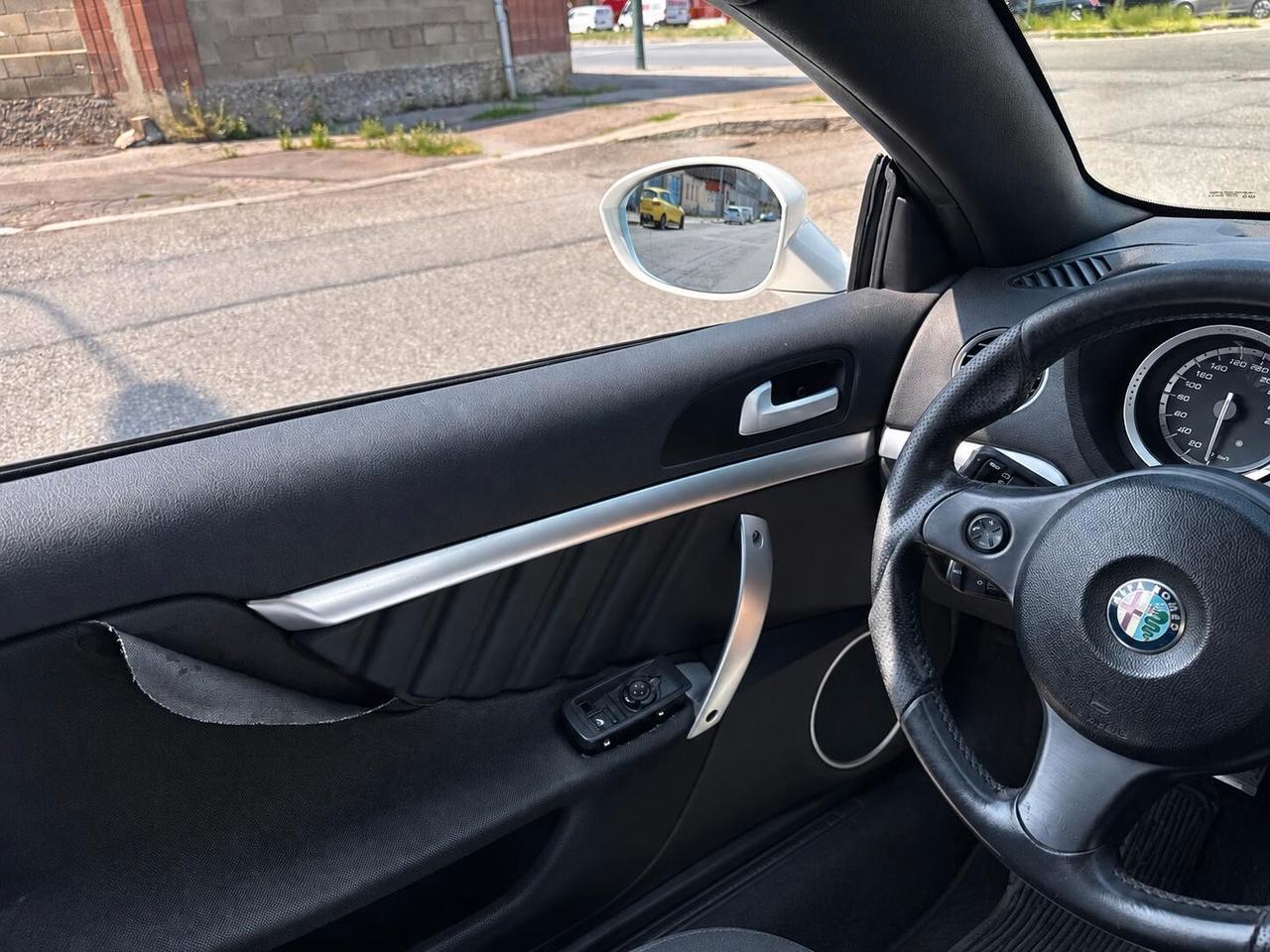 Alfa Romeo Spider 2.0 JTDm