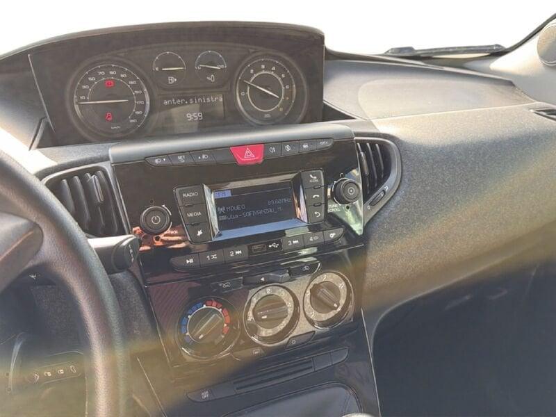 Lancia Ypsilon 1.0 FireFly 70cv Hybrid Silver Plus