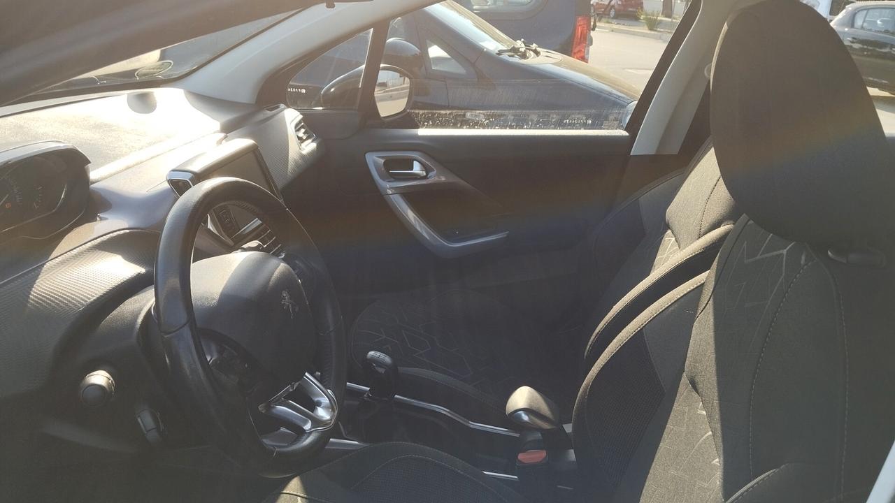 PEUGEOT 2008 1.2 BENZ-GARANZIA FULL-2015
