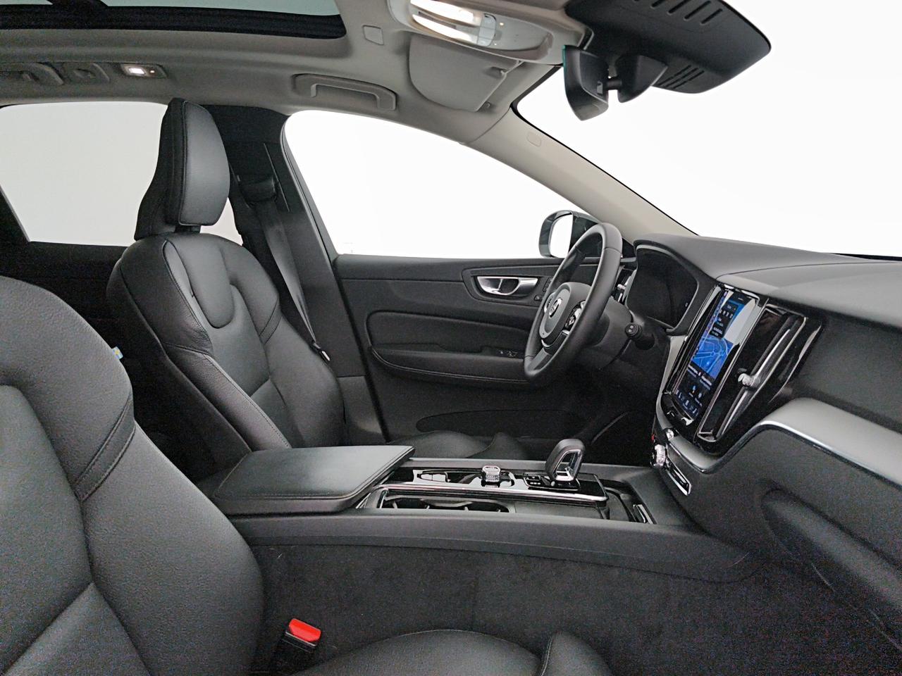 VOLVO XC60 N1 2.0 B4 d Plus Dark