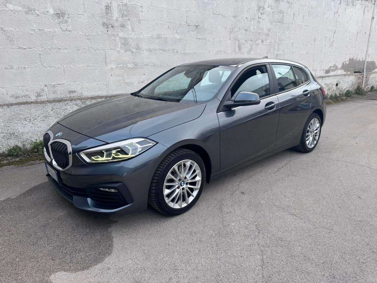 Bmw 116 116d 5p. Business Advantage