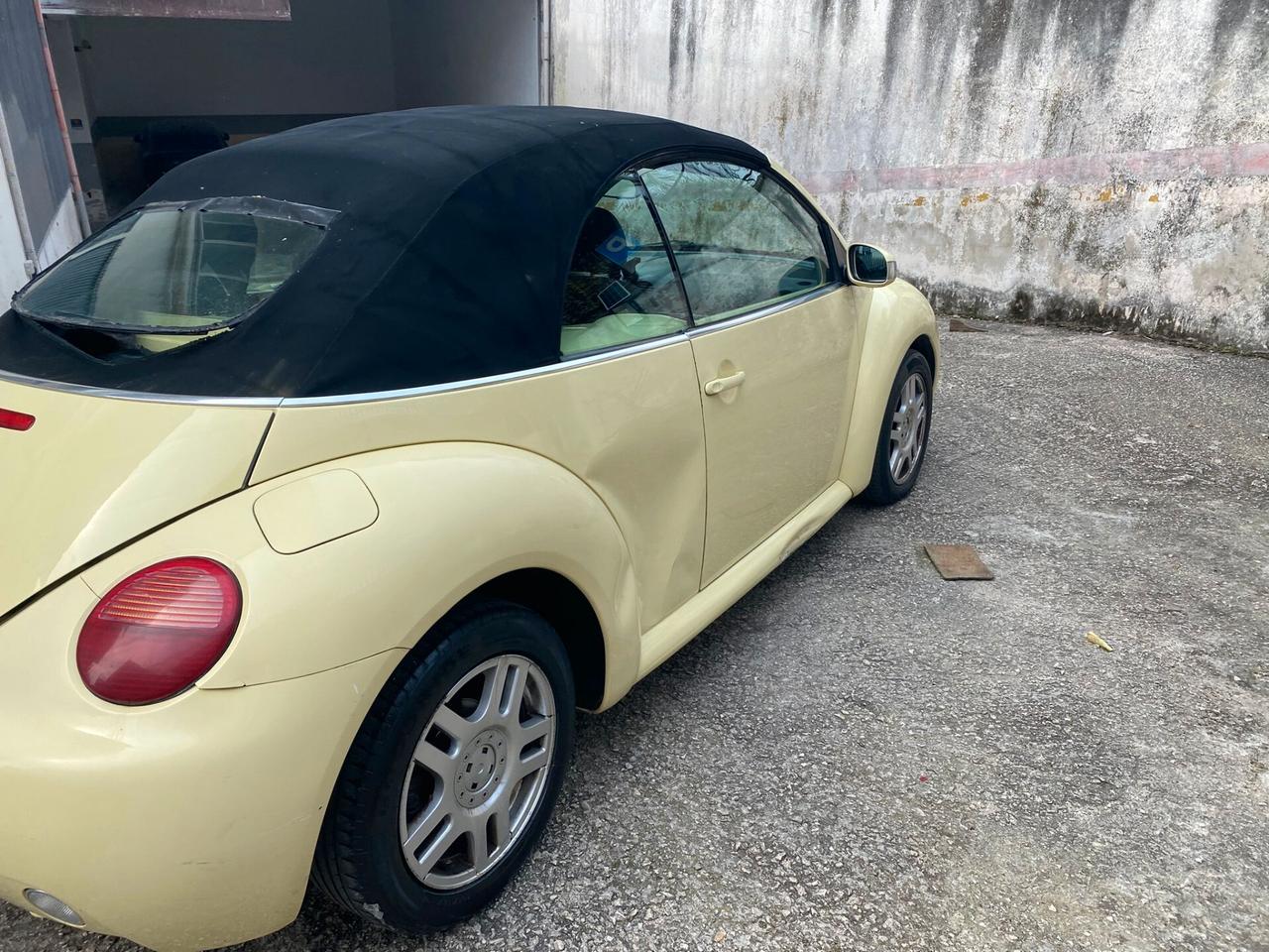 Volkswagen New Beetle 2.0cc benzina(PRIVATO)-2003