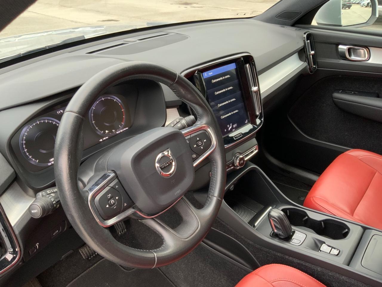 Volvo XC40 D4 AWD Geartronic Momentum