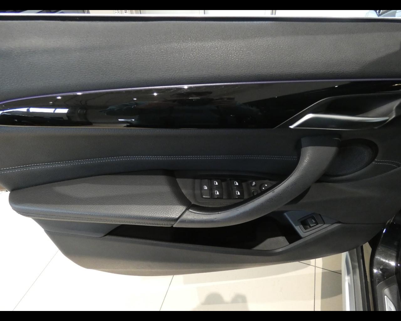 BMW X1 (F48) - X1 xDrive18d xLine