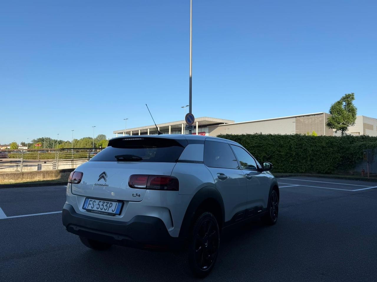 Citroen C4 Cactus BlueHDi 100 S&S Shine