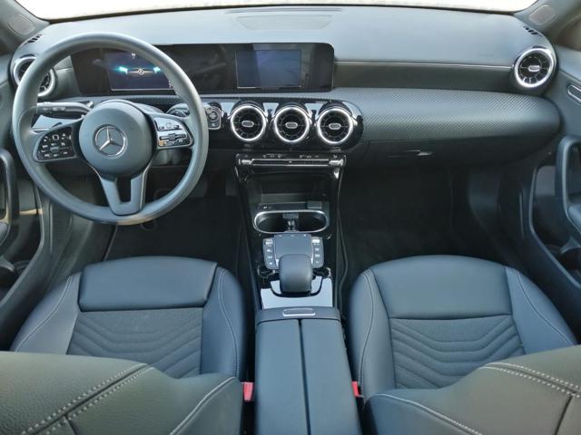MERCEDES-BENZ A 180 d Automatic Executive