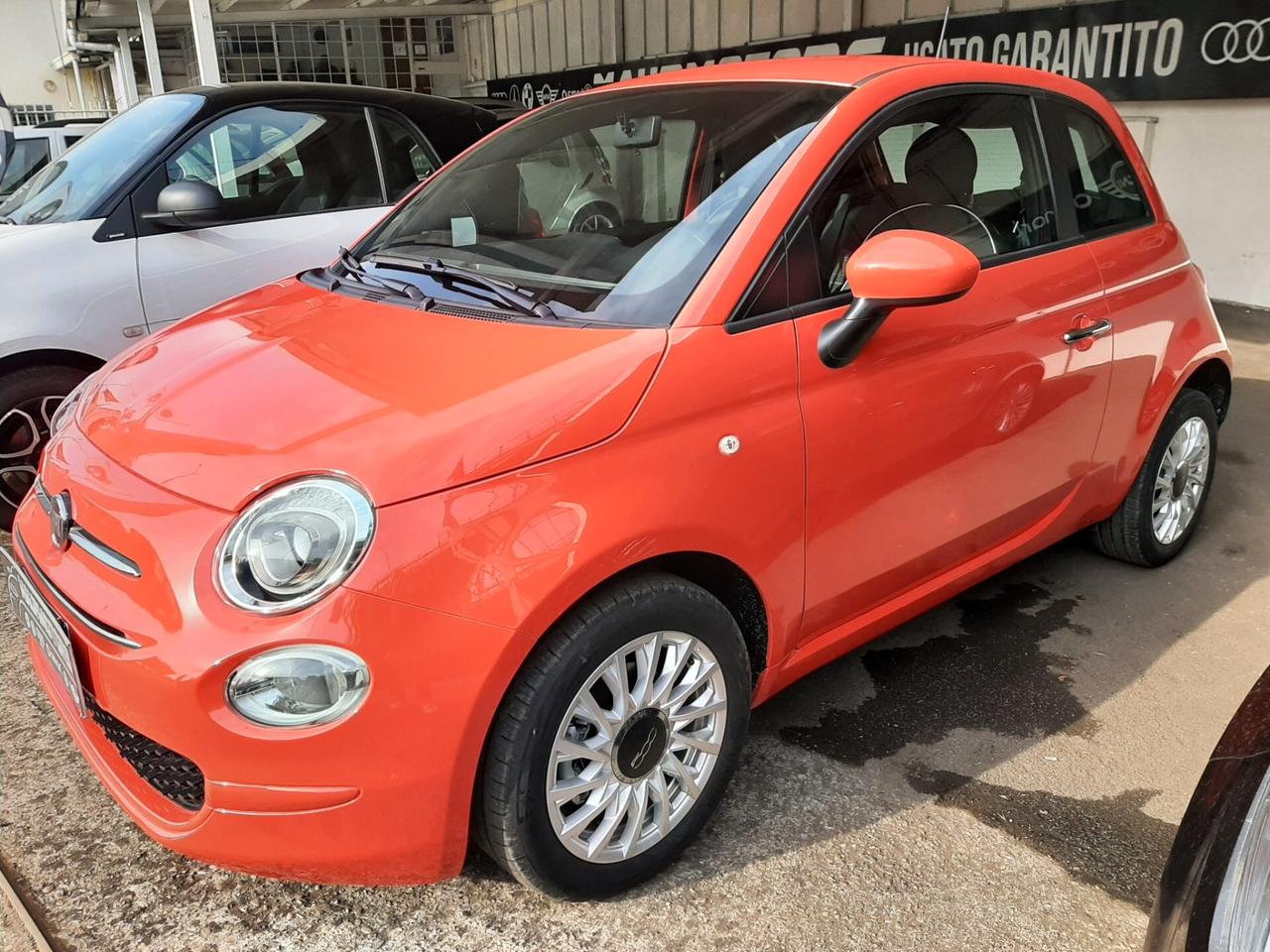 NOLEGGIO FIAT 500 1.0 IBRIDO LOUNGE – (150 KM GIORNALIERI INCLUSI) FORMULA SETTIMANALE: 270,00 EURO FORMULA MENSILE: 750,00 EURO