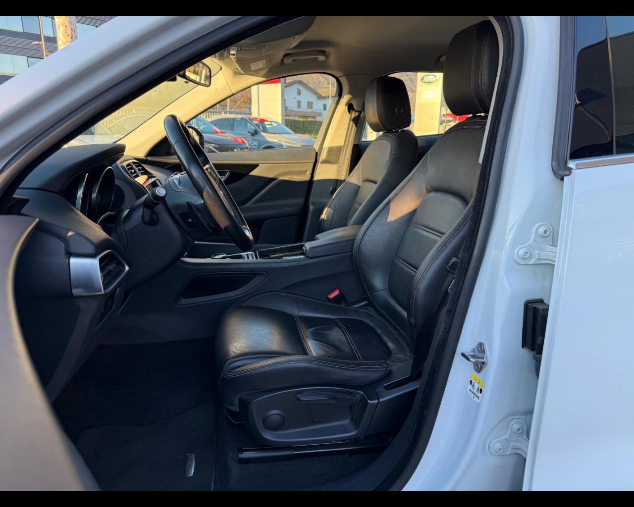 JAGUAR F-Pace (X761) - F-Pace 2.0 D 180 CV aut. Pure