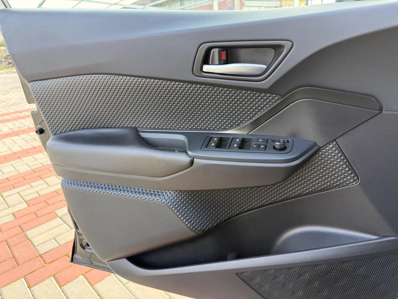 Toyota C-HR 1.8 Hybrid E-CVT Style+