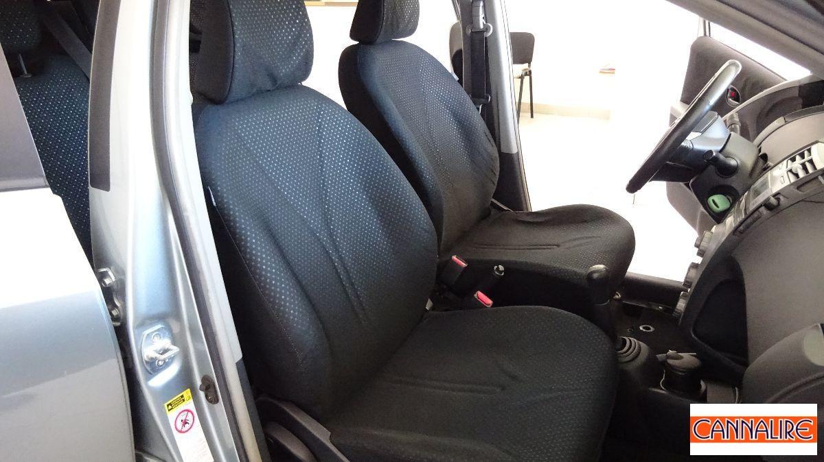 TOYOTA - Yaris - 1.0 5p. Sol