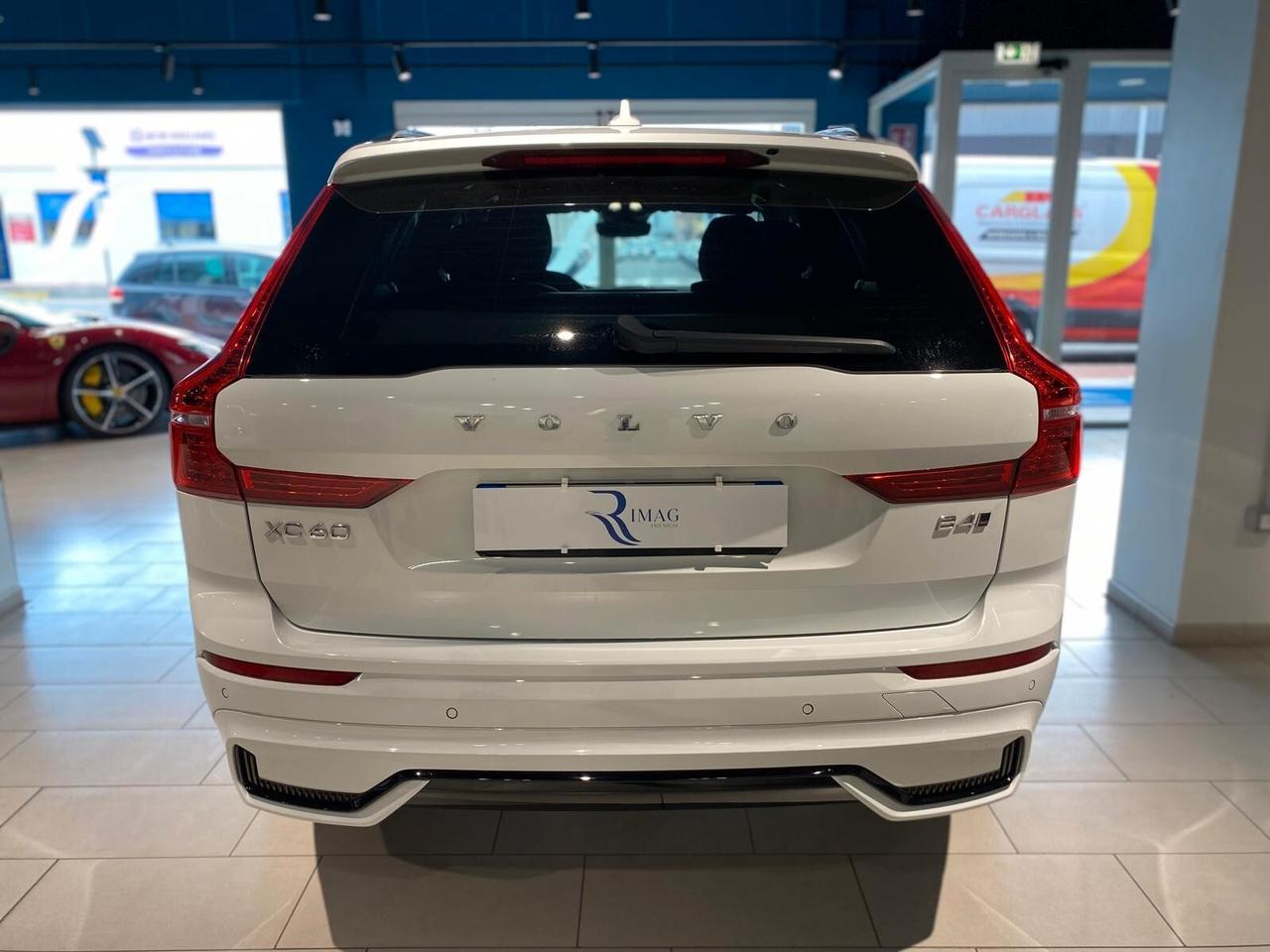 Volvo XC 60 XC60 B4 (d) AWD automatico Plus Dark