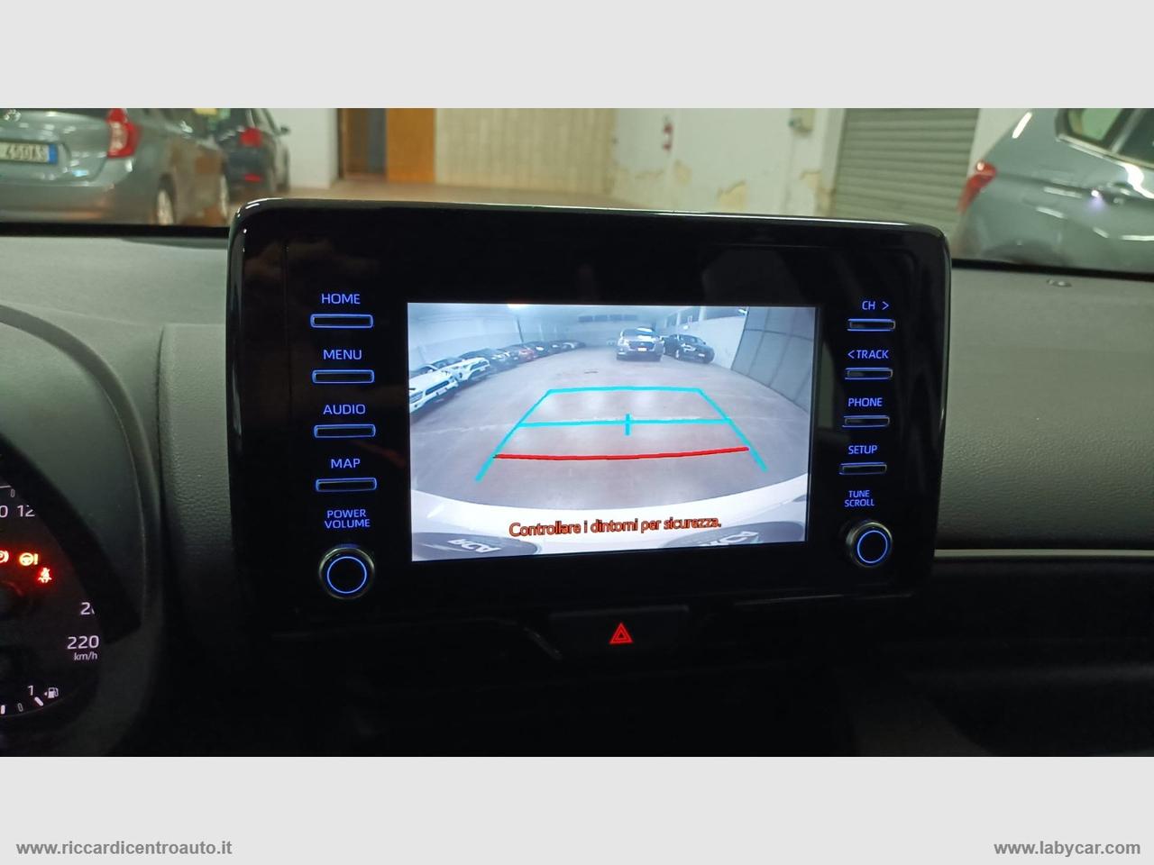 TOYOTA Yaris 1.5 Hybrid 5p. Business