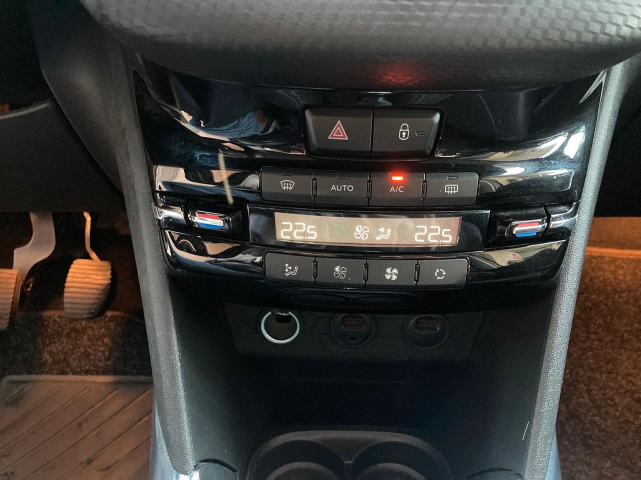 Peugeot 2008 1.6 e-HDi - 90000km! - 2014