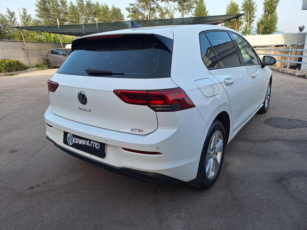 Volkswagen Golf LIFE 1.0 eTSI 110cv DSG NAV+RETROCAM. 2023