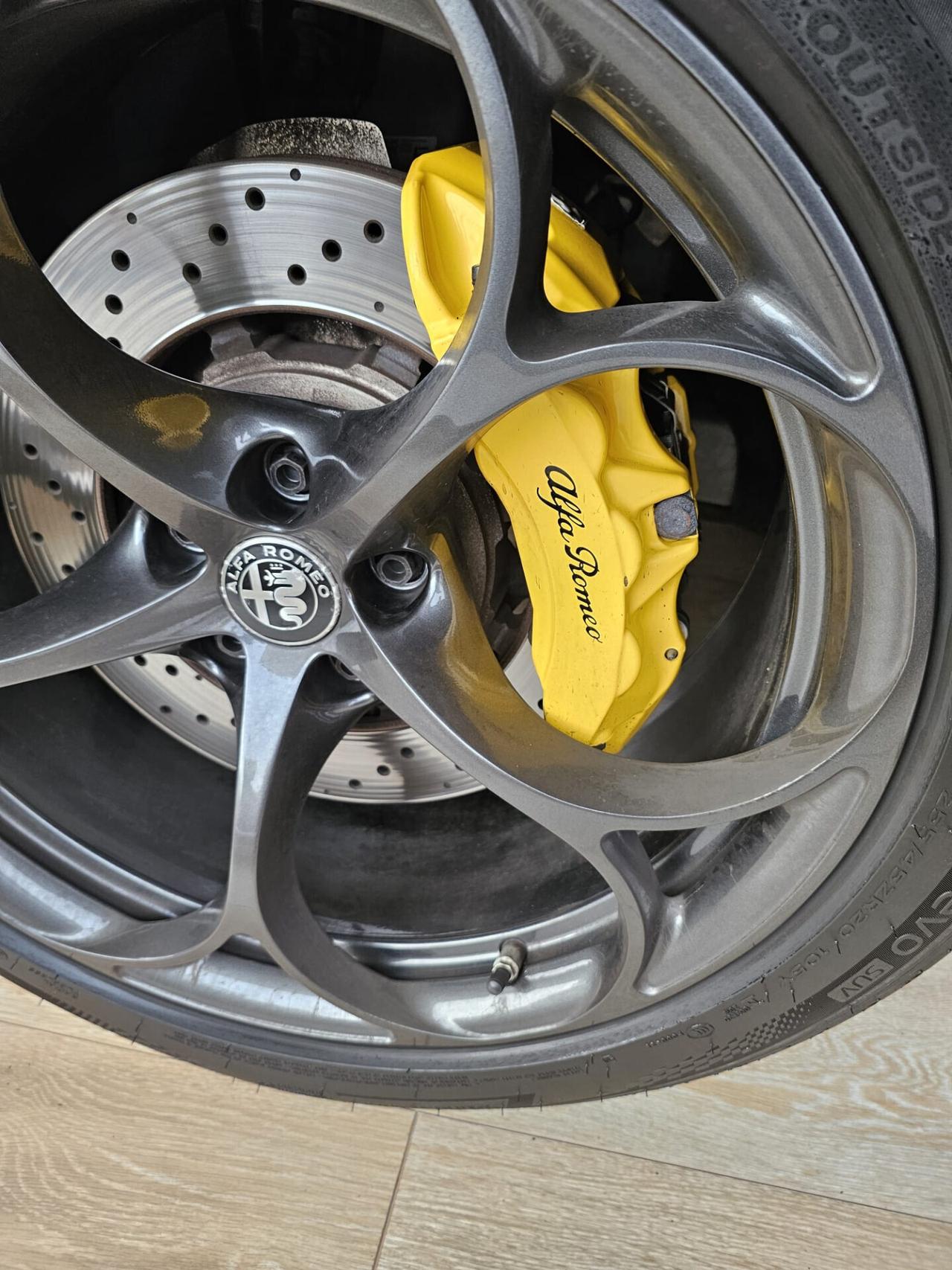 Alfa Romeo Stelvio 2.9 Bi-Turbo V6 510 CV AT8 Quadrifoglio