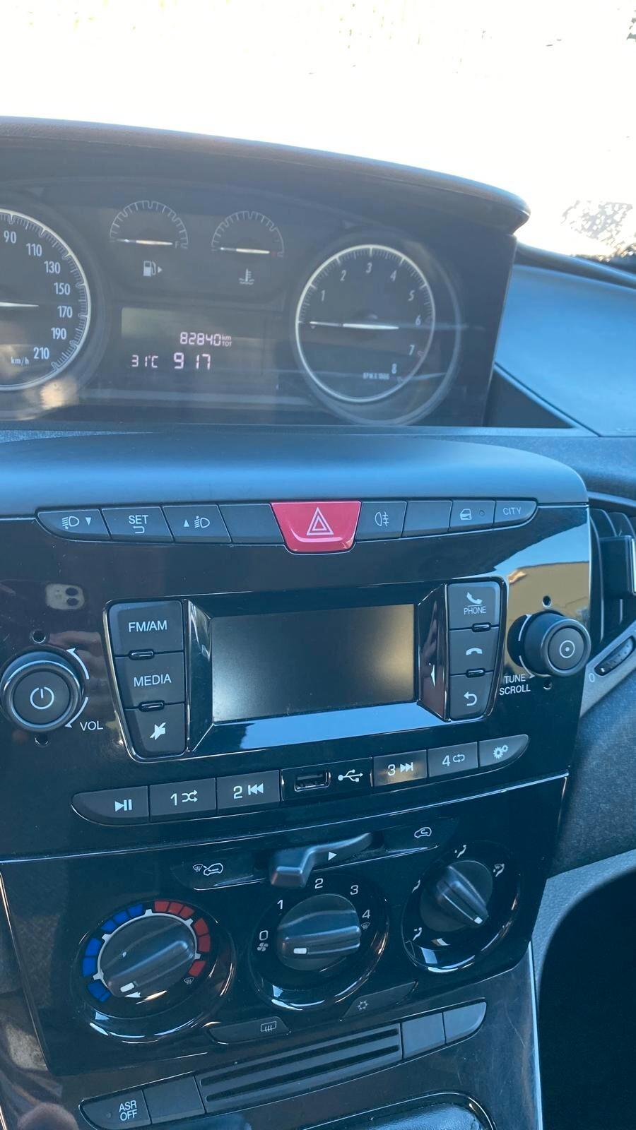 Lancia Ypsilon 1.2 69 CV 5 porte Elefantino