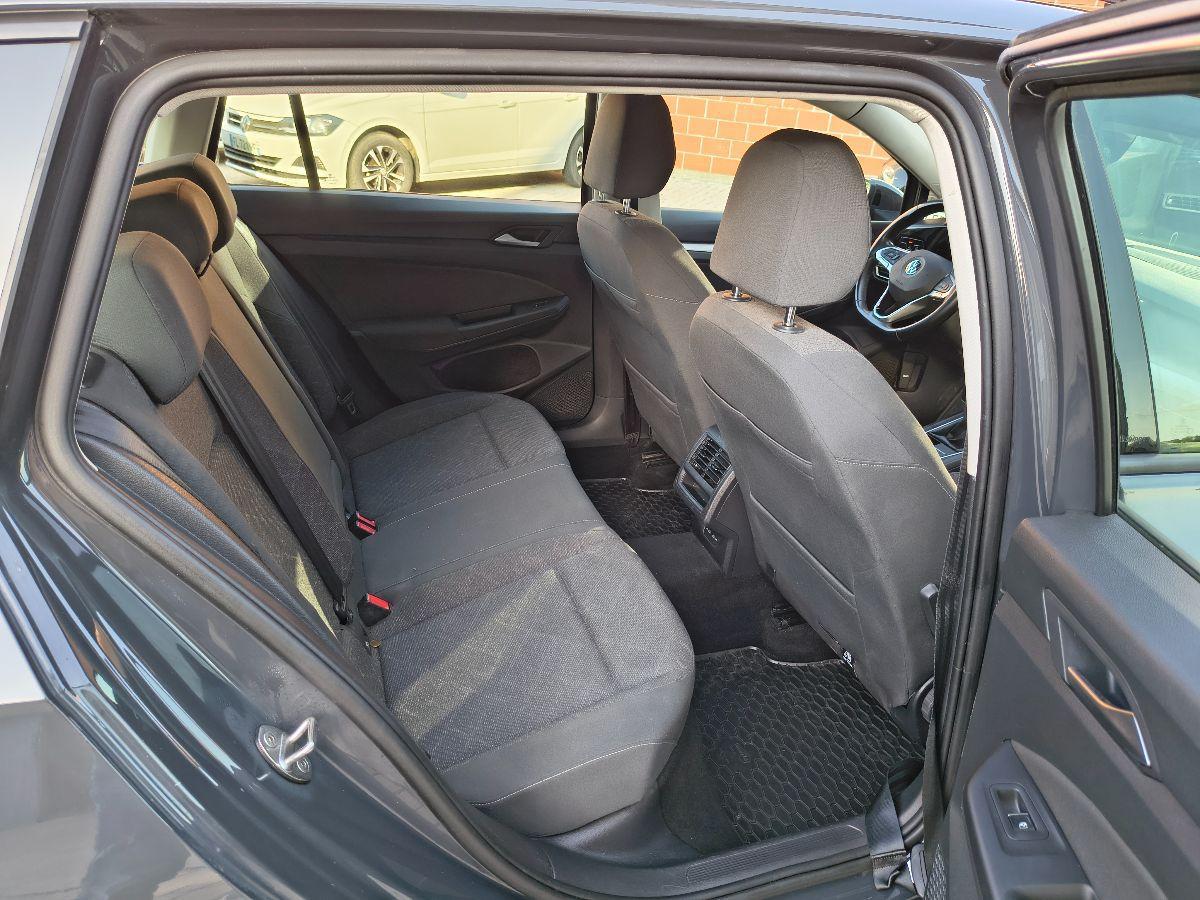 VOLKSWAGEN - Golf - Variant 2.0 TDI SCR Style