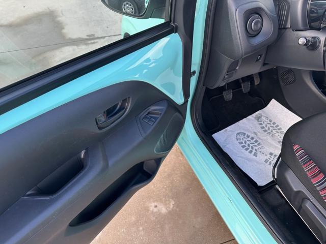 CITROEN C1 VTi 72 5 porte Shine