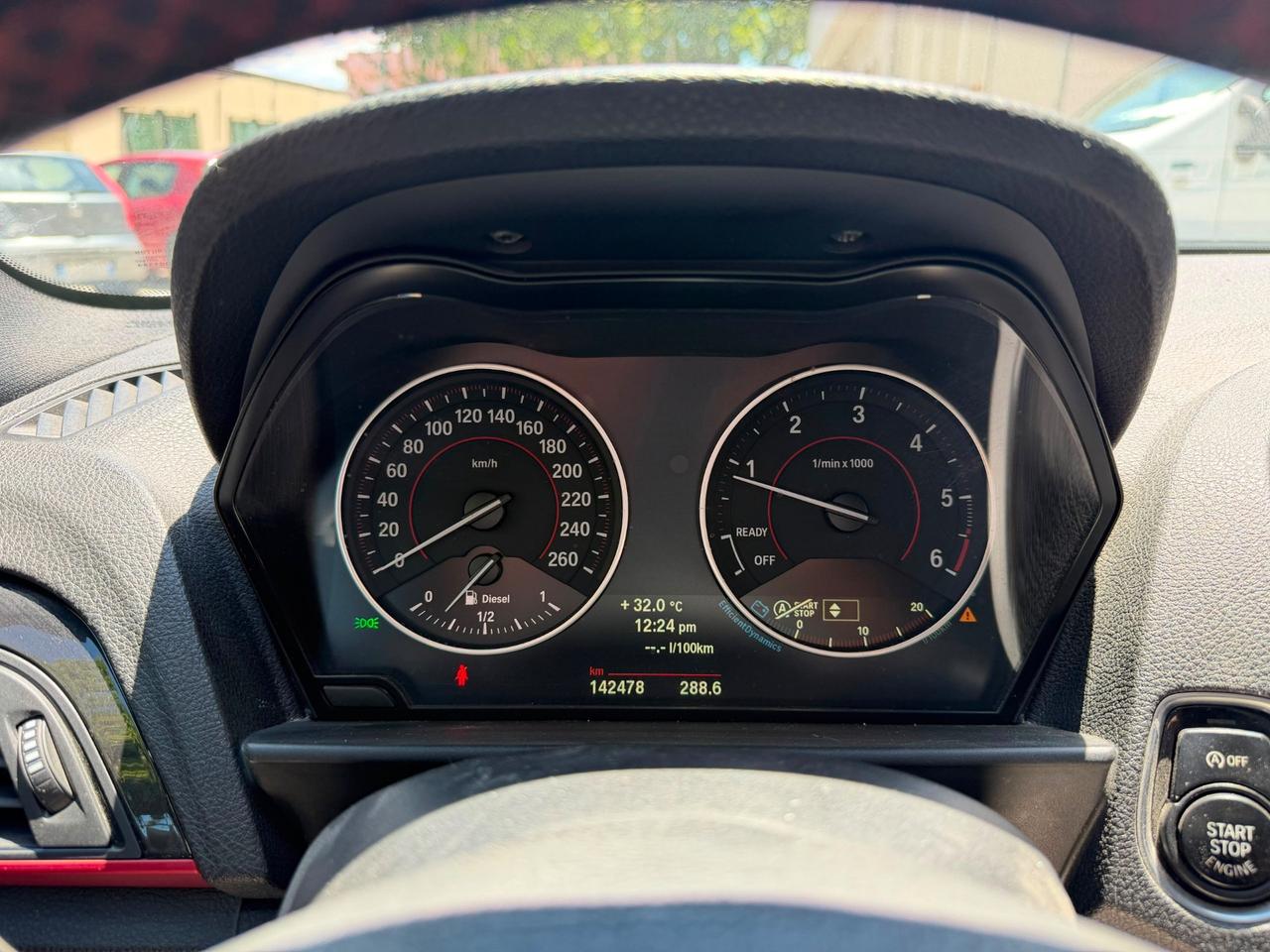 Bmw 118d sport con grande computer e telecamere 118 D