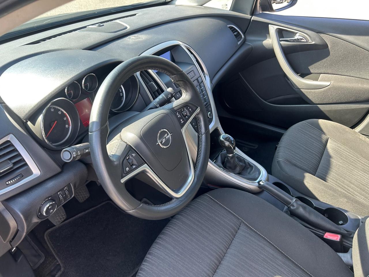 Opel Astra 1.4 140CV Sports Tourer