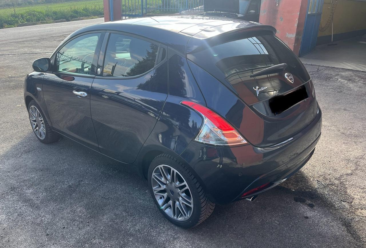 Lancia Ypsilon 1.2 69 CV 5 porte GPL Ecochic Platino