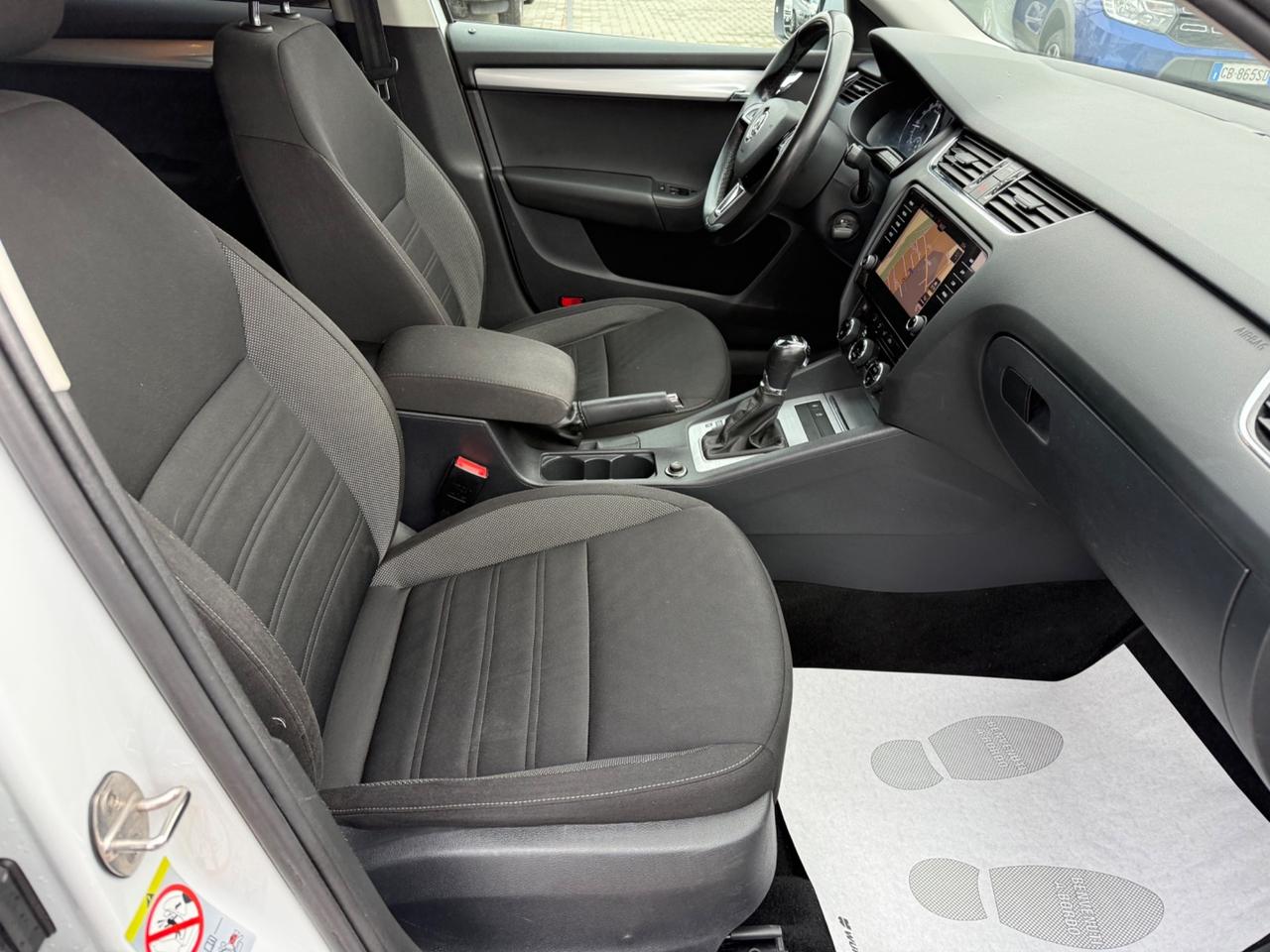 Skoda Octavia 1.6 TDI CR 115 CV DSG Executive IVA ESPOSTA