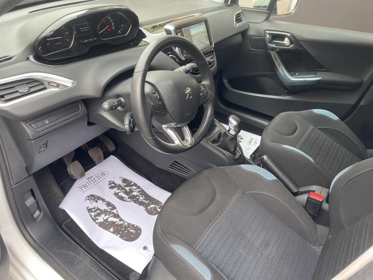 Peugeot 208 UNICO PROPRIETARIO - DISTRIBUZIONE ESEGUITA