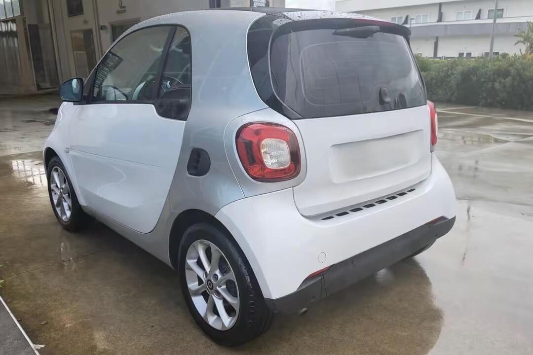 Smart ForTwo 70 1.0 twinamic Youngster cambio automatico