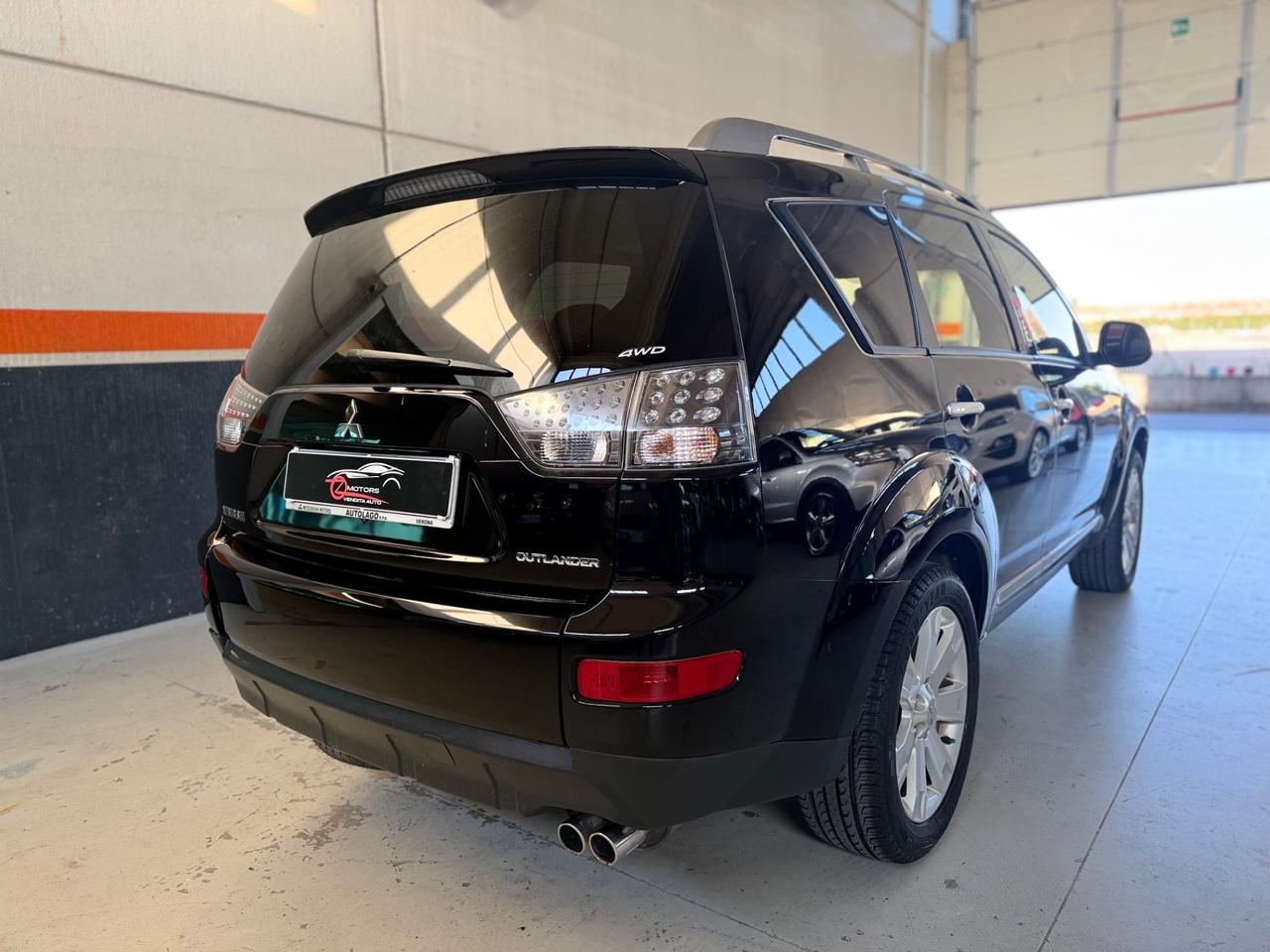 Mitsubishi Outlander 2.2 DI-D Instyle 7 p.ti DPF