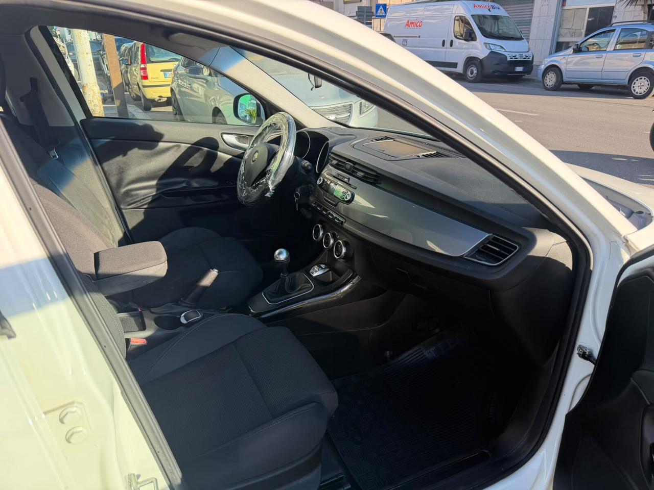 Alfa Romeo Giulietta 1.6 JTDm-2 105 CV Distinctive