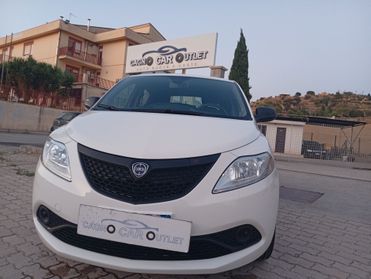 Lancia Ypsilon 1.0 FireFly 12000 km!