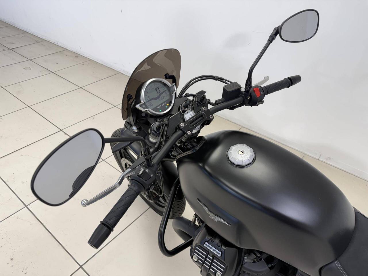 MOTO GUZZI V7 850 Stone Abs