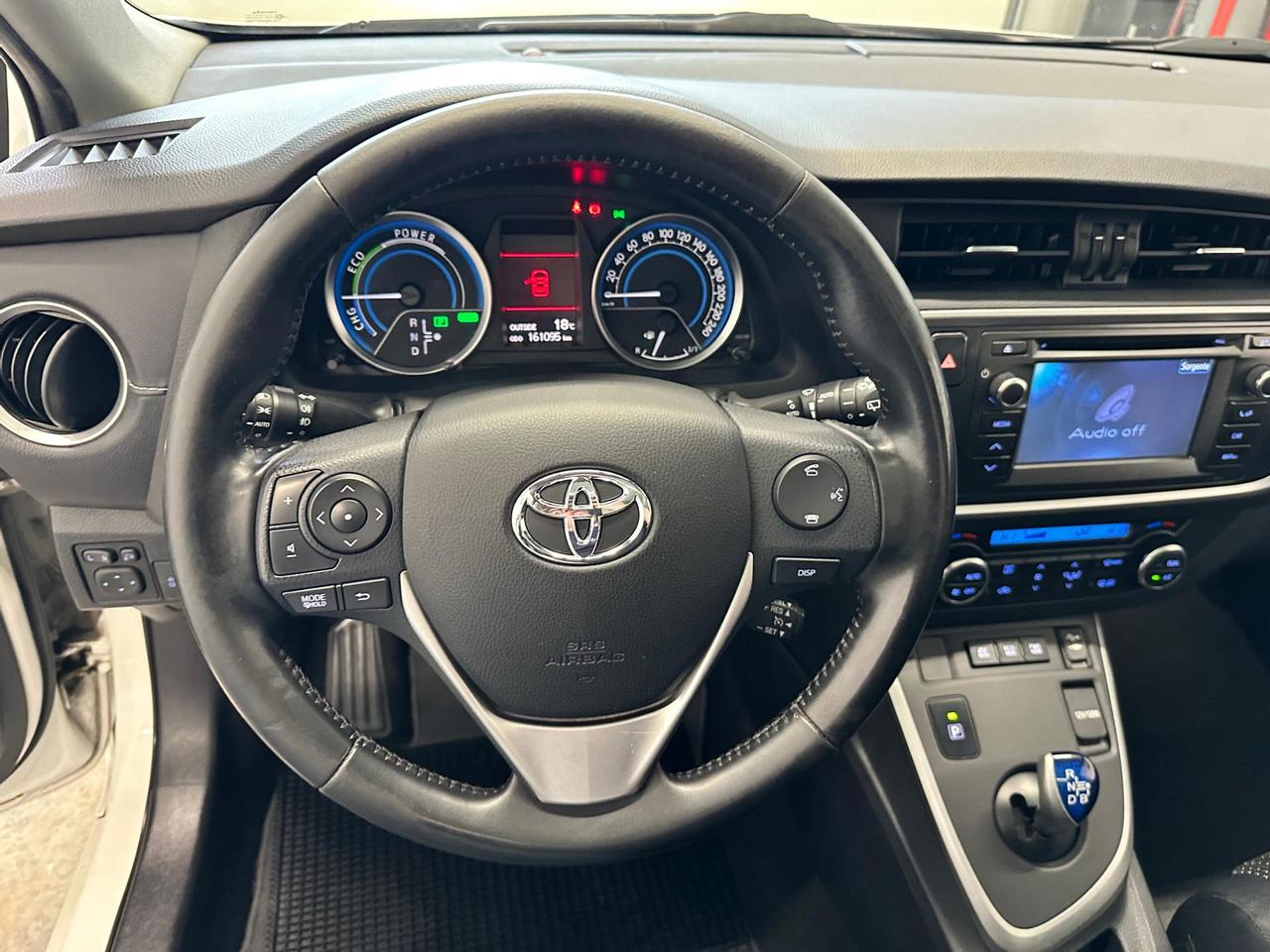 Toyota Auris 5p 1.8h Lounge