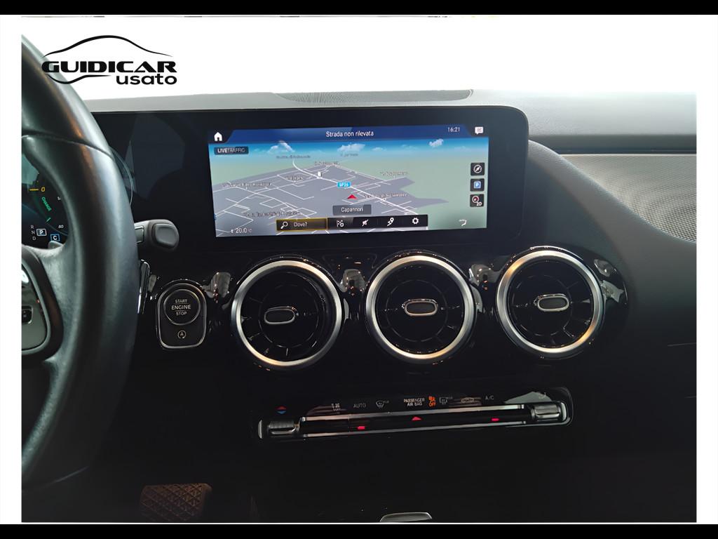 Mercedes-Benz GLA-H247 2020 - GLA 180 d Sport auto