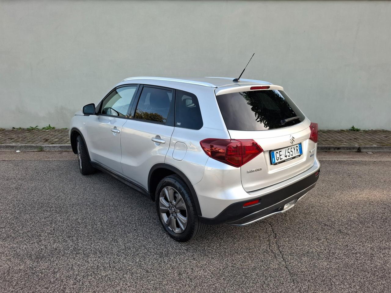Suzuki Vitara 1.4 Hybrid Top