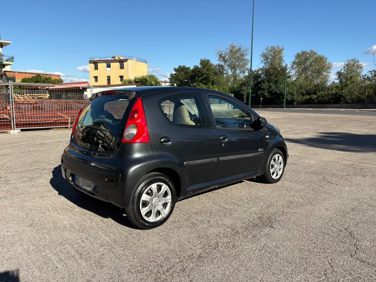 Peugeot 107 Automatica 1.0 68CV 5p