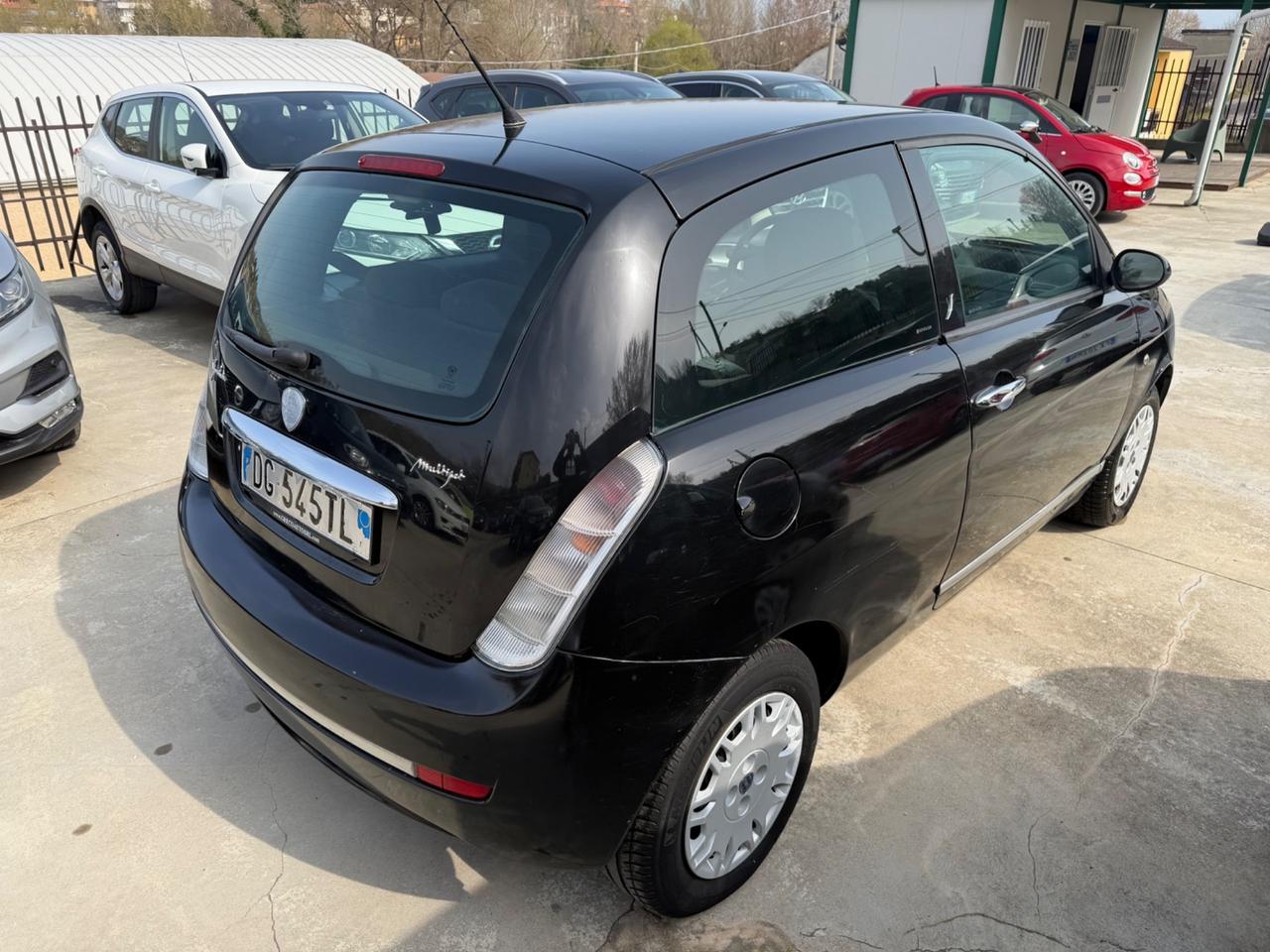 Lancia Ypsilon 1.3 MJT 75 CV Oro Giallo/108.000KM