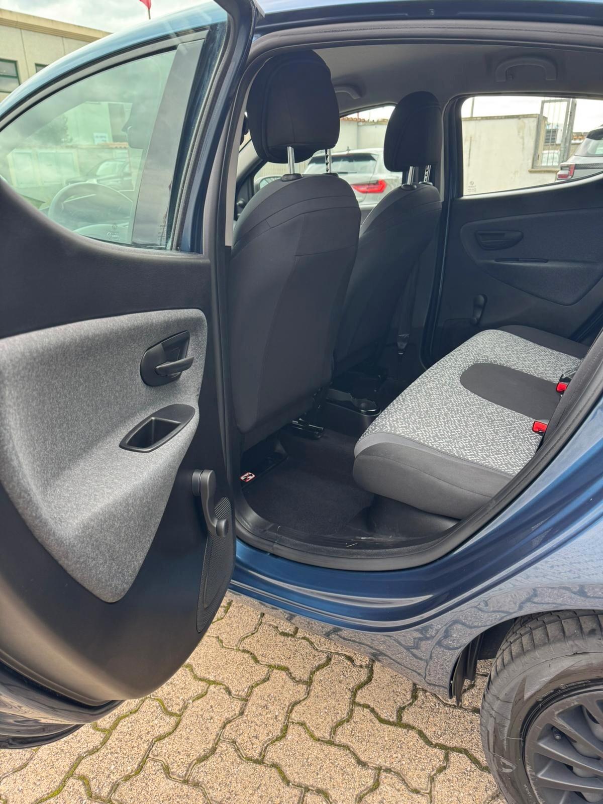 Lancia Ypsilon 1.0 FireFly 5 porte S&S Hybrid Ecochic Gold