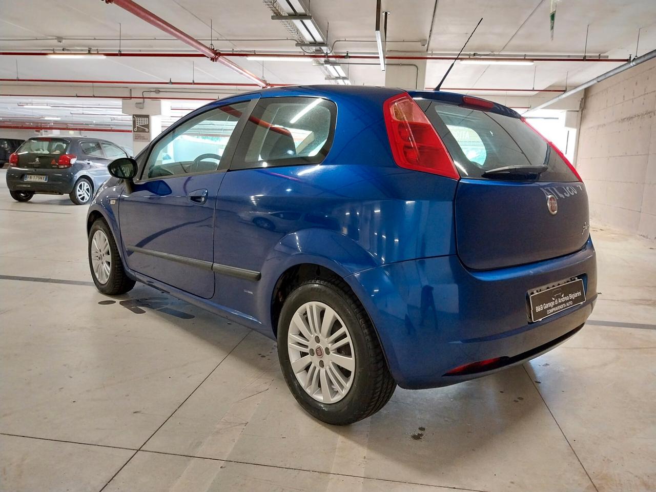 Fiat Grande Punto 1.3 MJT 90 CV 3 porte Emotion - ok neopatentati