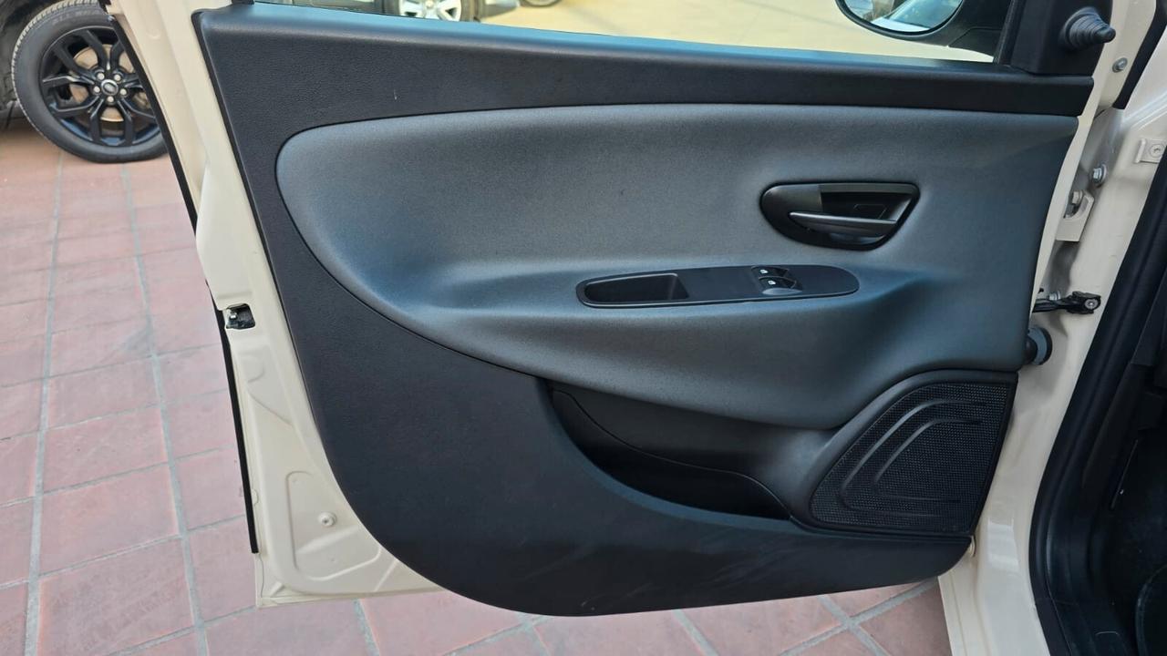 Lancia Ypsilon 1.2 69 CV 5 porte Elle