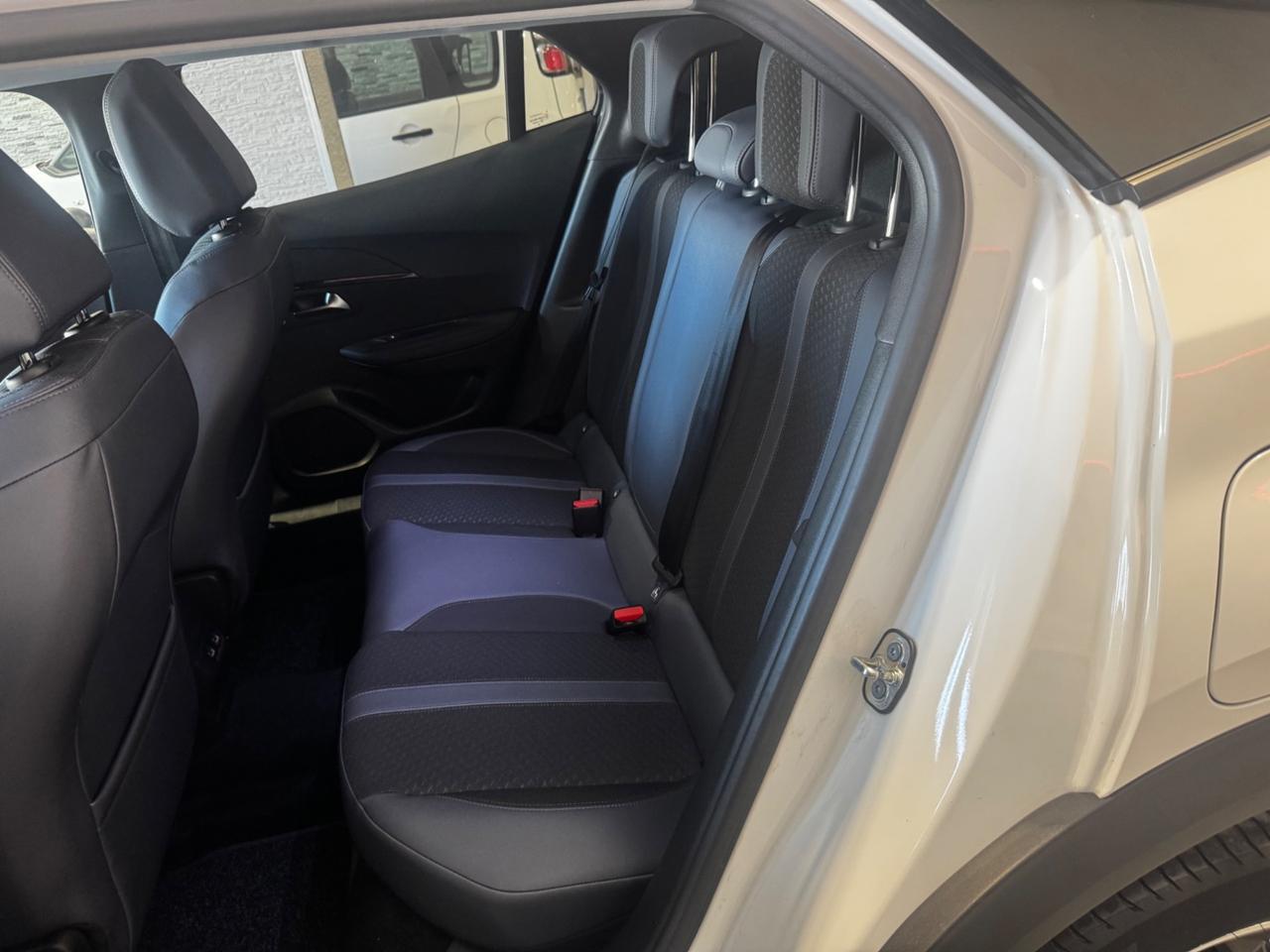 Peugeot 2008 PureTech 100 S&S Allure