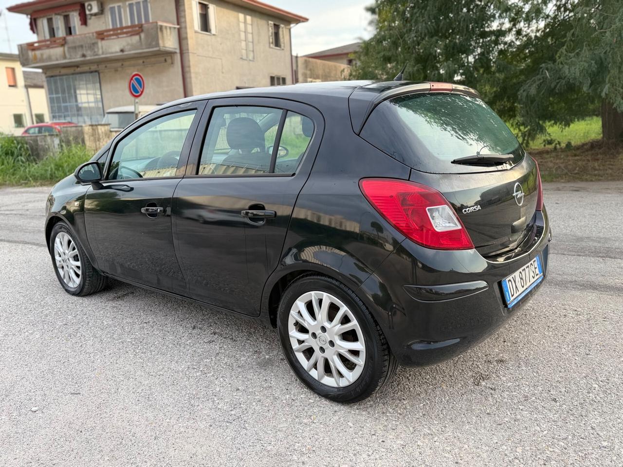 Opel Corsa 1.2 80CV 5 porte GPL-TECH Enjoy