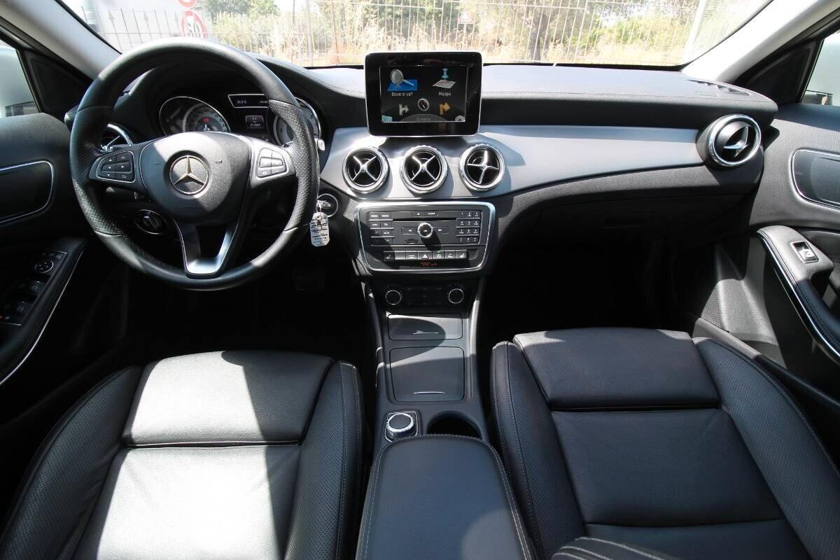 Mercedes GLA 200 d Automatic Sport | 2015