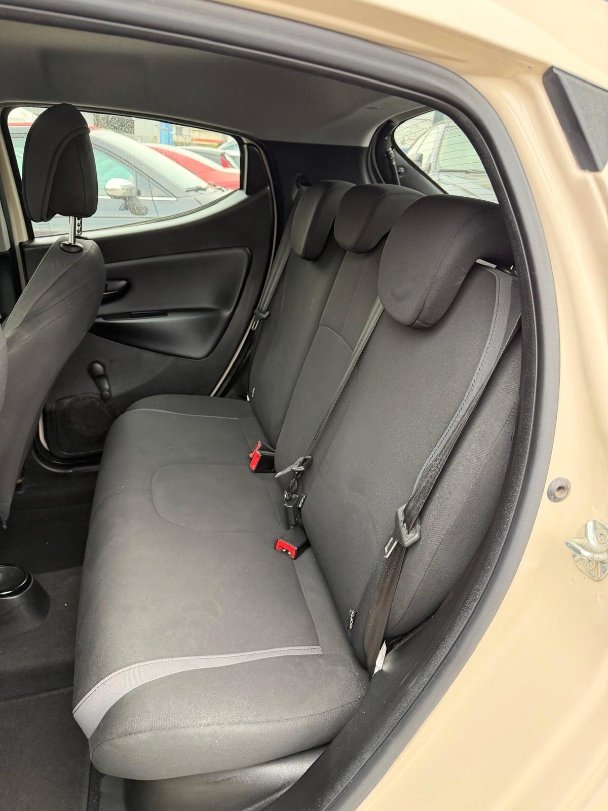 Lancia Ypsilon 1.3 MJT 16V 95 CV 5 porte