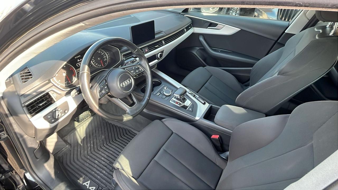 Audi A4 2.0 TDI 150 CV S tronic Business Sport