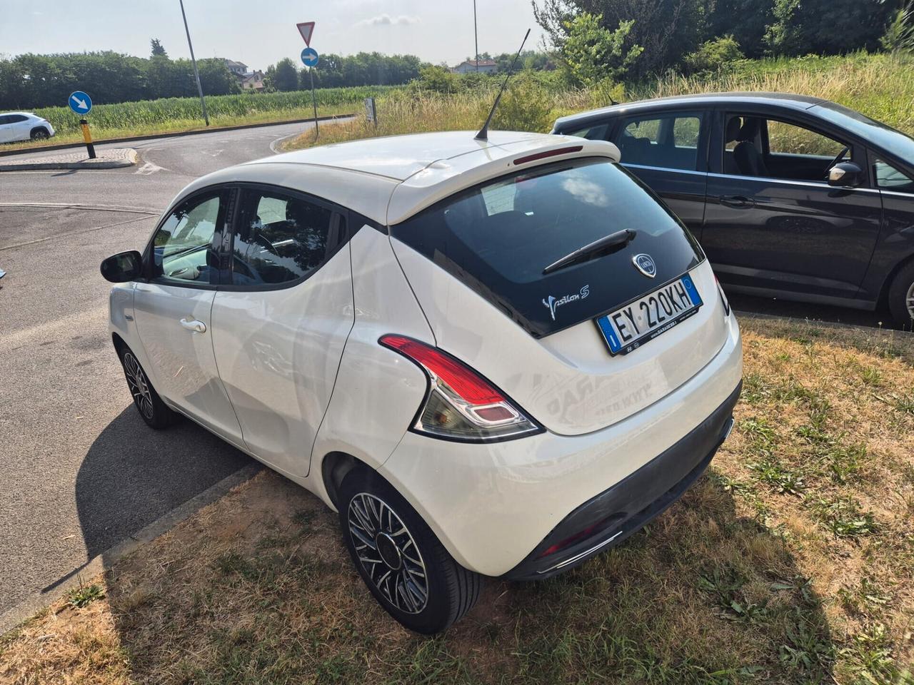 Lancia Ypsilon 1.2 69 CV 5 porte GPL Ecochic S Momodesign